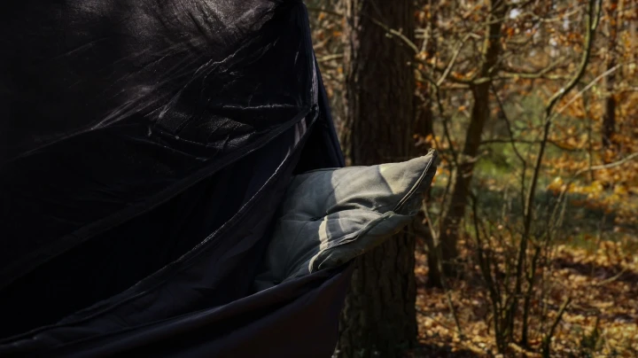 Hamak z Moskitierą Halare Tarpan Black Double Bottom z kieszenią na materac lub karimatę