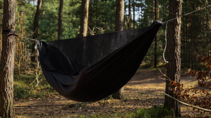 Hamak z Moskitierą Halare Tarpan Black Double Bottom z kieszenią na materac lub karimatę