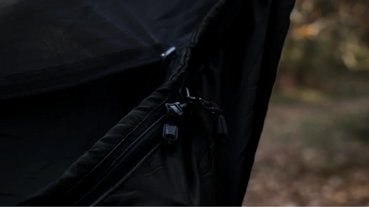 Hamak z Moskitierą Halare Tarpan Black Double Bottom z kieszenią na materac lub karimatę