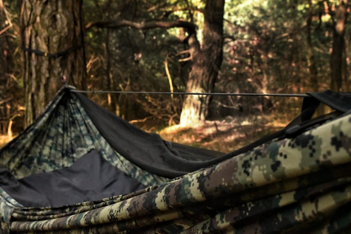 Hamak TigerWood Lekki Ważka V2 Camo – z Moskitierą Single Zip